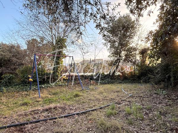 Villeneuve (04180) Maison avec vue imprenable à Villeneuve.