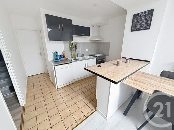 Immeuble à vendre  401 m 2   ELOYES  - 88