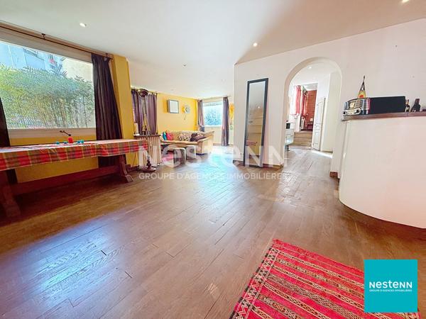 Centre ville de Feurs ancien local d'activité transformé en appartement 89,79 m2