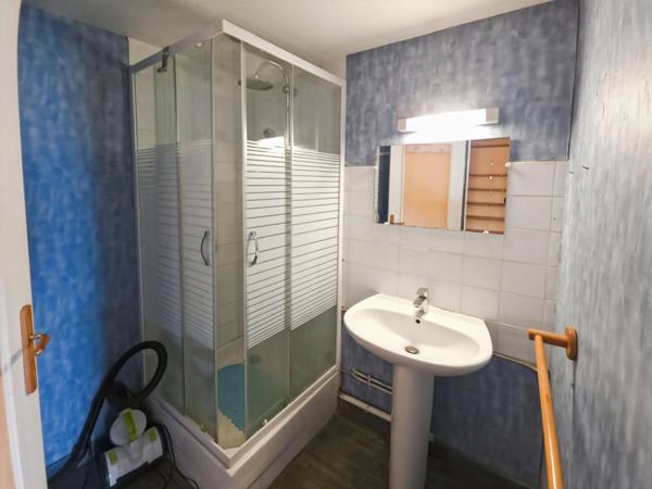 61380  Moulins La Marche maison de ville 202 m²  6 chambres, terrain 805 m²