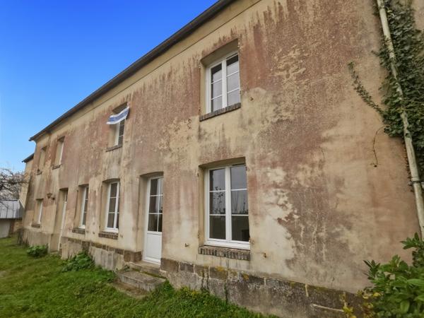 61380  Moulins La Marche maison de ville 202 m²  6 chambres, terrain 805 m²