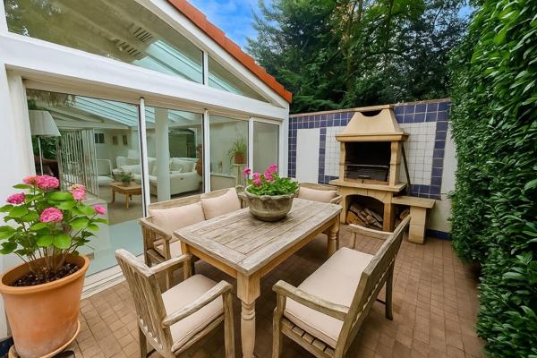 Puteaux (92800) Puteaux / Les Bergères - Triplex d'exception, climatisé, avec jardin privatif, garage et emplacement de parkin