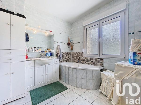 Maison 10 pièces de 430 m² à Farébersviller (57450)