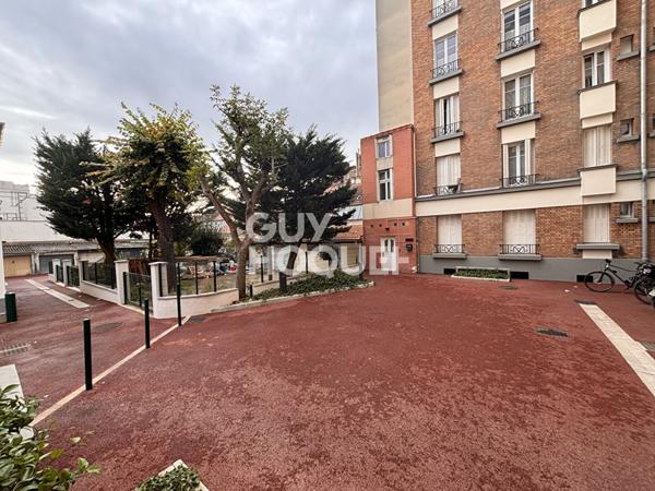 MAIRIE DE SAINT-OUEN - 2 PIÈCES 40,13 M² - CAVE