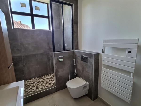 Bien d'exception à la vente : Grange rénovée avec prestations haut de gamme 9 minutes de haguenau