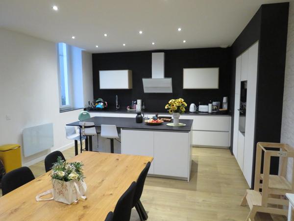 Grand appartement t4 de 155m2 refait à neuf