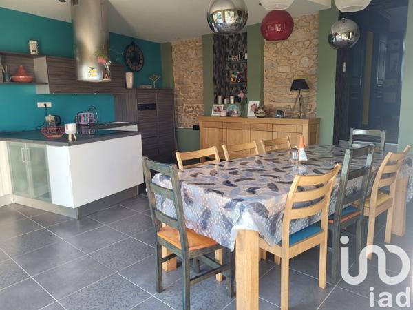 Maison 6 pièces de 146 m² à Luzy (58170)