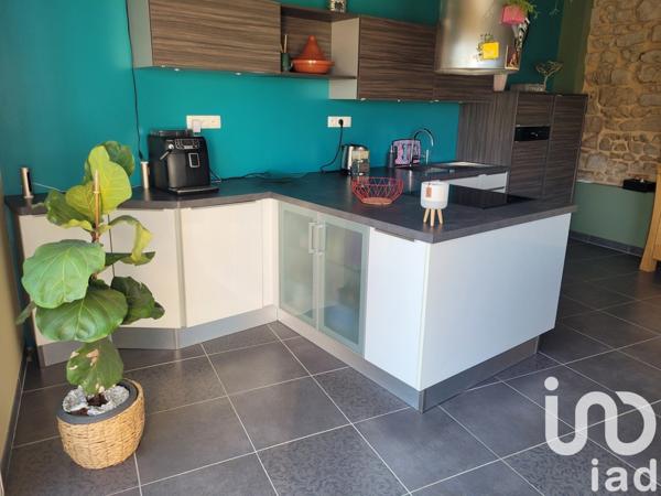 Maison 6 pièces de 146 m² à Luzy (58170)