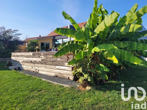 Maison 6 pièces de 146 m² à Luzy (58170)