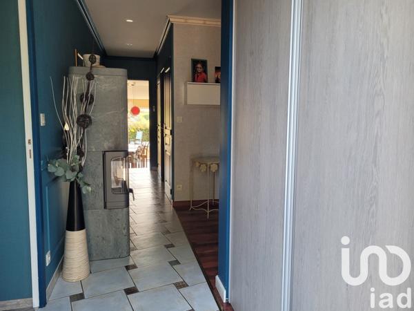 Maison 6 pièces de 146 m² à Luzy (58170)