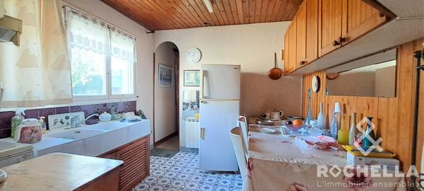 Maison  de plain-pied de 85 m2 avec deux chambres garage et jardin