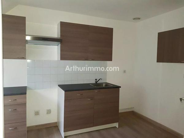 Location Appartement 5 pièces 100 m2 à Lons-le-Saunier