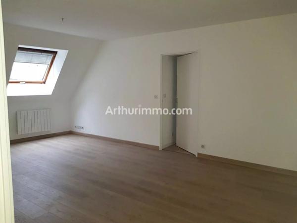 Location Appartement 5 pièces 100 m2 à Lons-le-Saunier