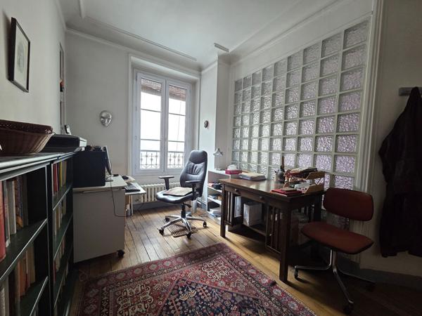 VIAGER OCCUPÉ -Paris 10e -Canal Saint-Martin / République