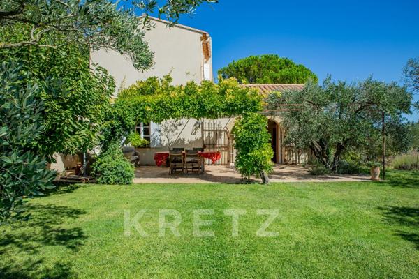 Propriété rare en Provence – vues iconiques, calme absolu, village à pied