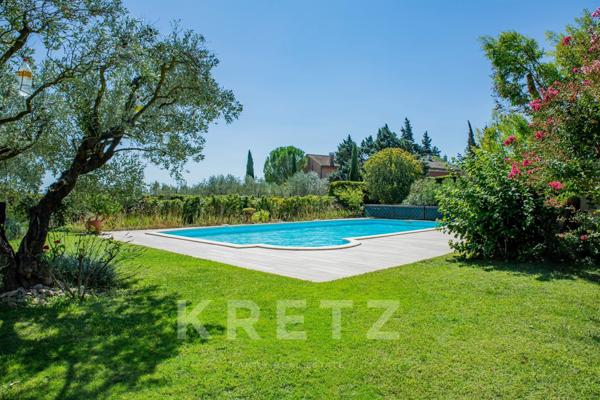 Propriété rare en Provence – vues iconiques, calme absolu, village à pied