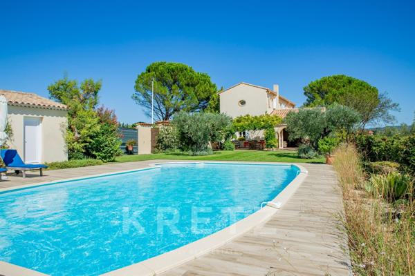Propriété rare en Provence – vues iconiques, calme absolu, village à pied