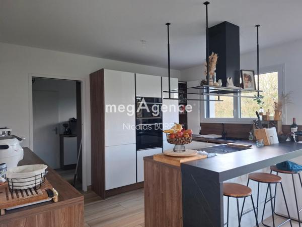 Maison à MARTIGNE-SUR-MAYENNE, 53470 - 7 pièces 132m²