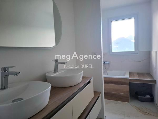 Maison à MARTIGNE-SUR-MAYENNE, 53470 - 7 pièces 132m²