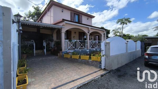 Maison 6 pièces de 127 m² à Saint-Louis (97421)