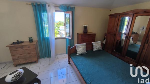 Maison 6 pièces de 127 m² à Saint-Louis (97421)