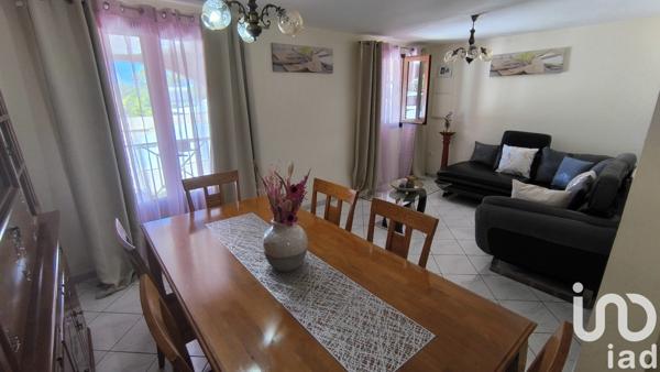 Maison 6 pièces de 127 m² à Saint-Louis (97421)