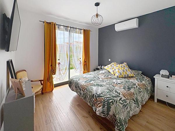 EXCLUSIVITE Maison  de plain pied à 5 mn de PONS 17800 5 pièce(s) 128 m2