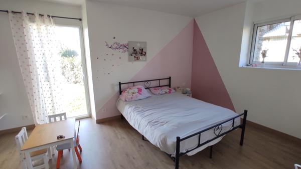 Bâtisse rénovée 240 m2