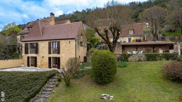 Maison ancienne - Saint-cyprien Ensemble de deux maisons anciennes avec vue