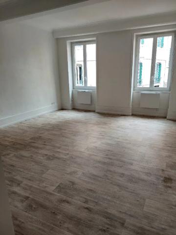 Appartement à louer à Mâcon (71000)