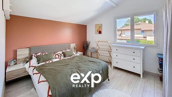 Maison familiale avec logement indépendant et piscine à Messery