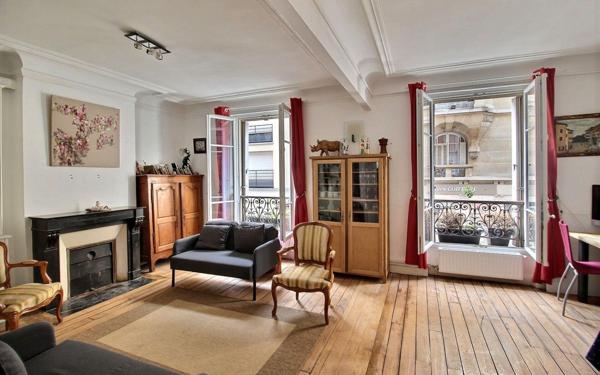 Appartement à vendre    2 pièces • 47 m2 Clichy