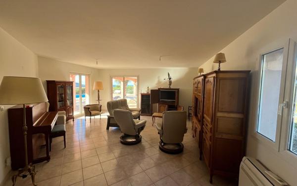 Maison à vendre    5 pièces • 158 m2 La Cadière-d'Azur