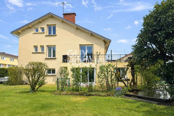 Maison 182 m² avec piscine Bourg En Bresse terrain 980 m²