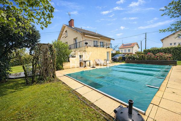Maison 182 m² avec piscine Bourg En Bresse terrain 980 m²