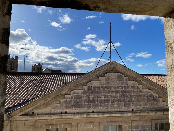 Studio mezzanine dernier étage au coeur de l'écusson