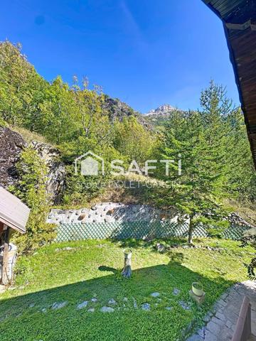 Grande maison Vallouise-Pelvoux avec jardins et garage expo Sud