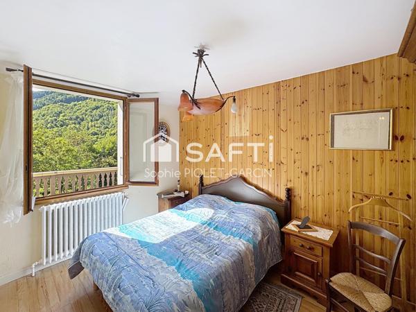 Grande maison Vallouise-Pelvoux avec jardins et garage expo Sud