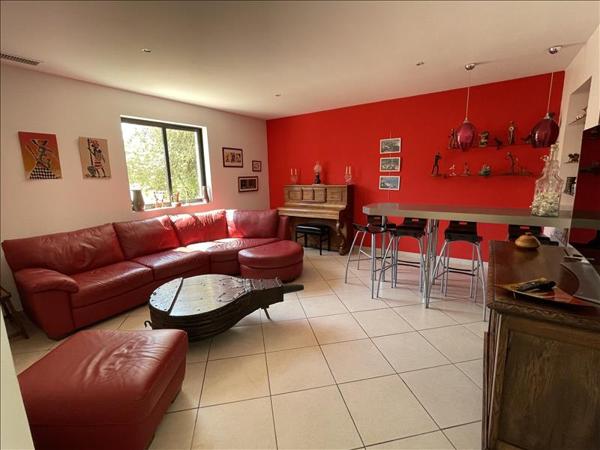 Maison à vendre |  Saint-Palais-sur-Mer |  11 pièces | 249 m²