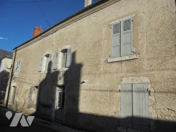 Beaugency, Maison de ville, Loiret (45)

Maison de ville à rénover comprenant : entrée ; à gauc...