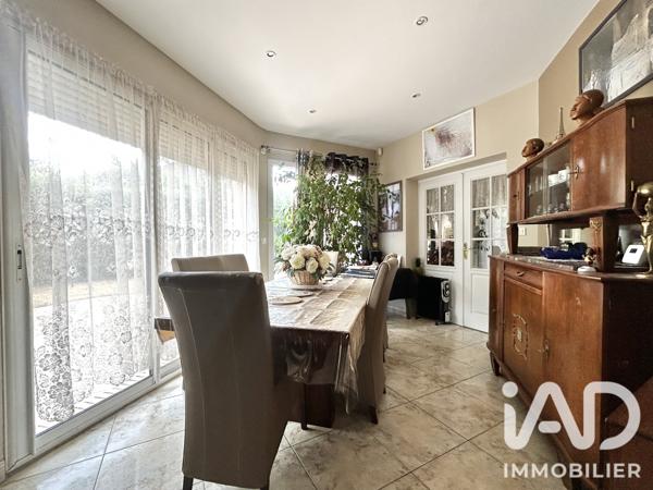Maison à vendre 9 pièces 140 m² Moret-Loing-et-Orvanne