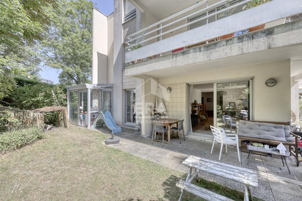 Meudon Bellevue - Appartement 4 pièces de 100,81 m² avec jardin privatif de 100 m² - DPE C