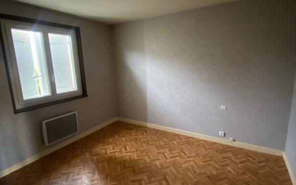 Maison à vendre    4 pièces •  Soucieu-en-Jarrest