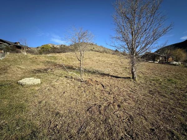 Vente Terrain 1237 m2 à Thorame-Haute