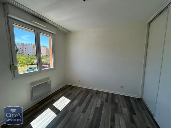 Appartement à louer 4 pièces 74.85m² Roanne (42300)