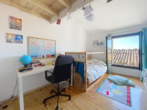 Maison Lauris 5 pièce(s) 110 m2 - 3 chambres - bureau - garage