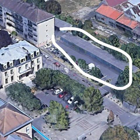 box de 15 m2 dans résidence sécurisée à Gonesse