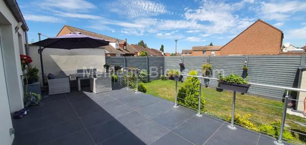 Maison 3 chambres - Garage - Terrasse - Jardin - espace ouvert - 118 m2