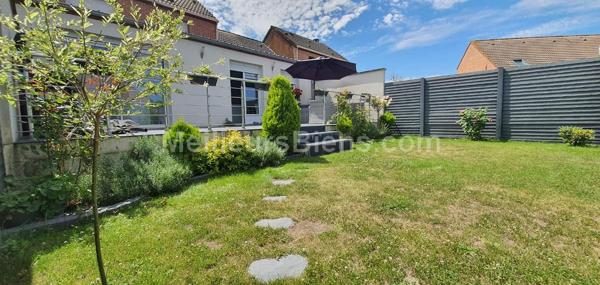 Maison 3 chambres - Garage - Terrasse - Jardin - espace ouvert - 118 m2