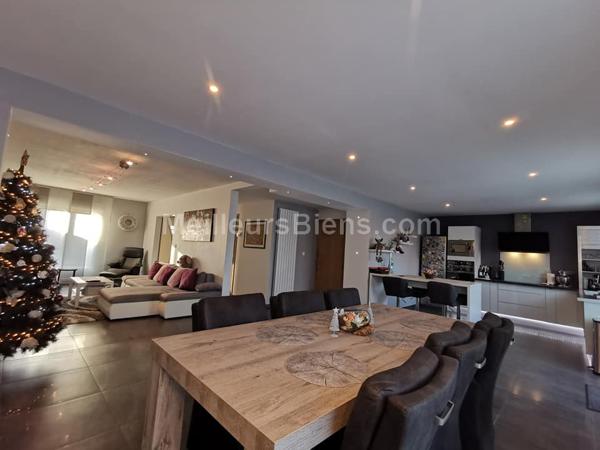 Maison 3 chambres - Garage - Terrasse - Jardin - espace ouvert - 118 m2